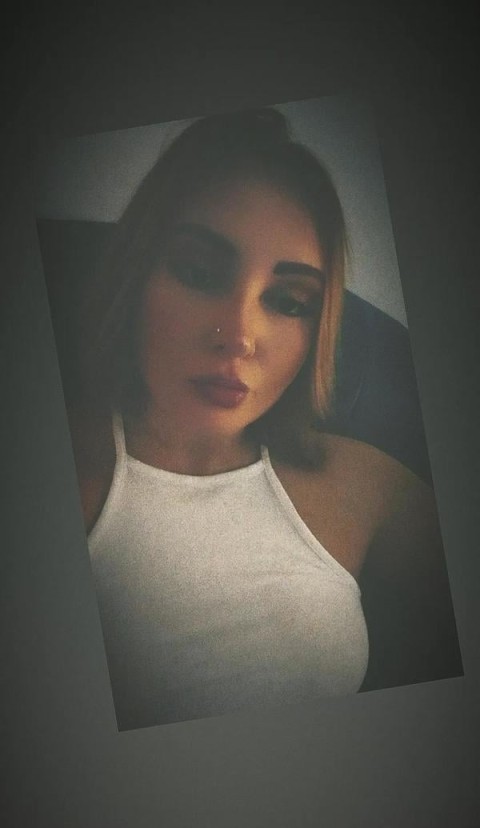 Cur imens futai | Evelina escorte galati