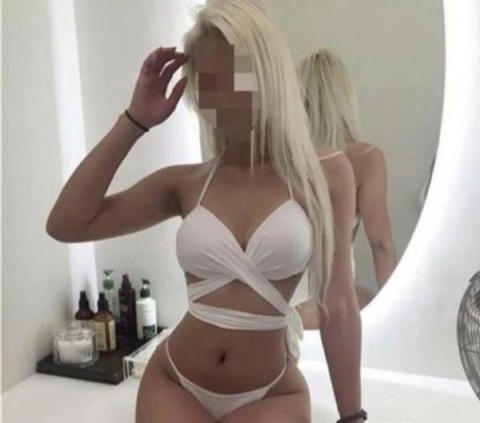 Escorte glina : standing sex