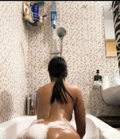 Escorte sex pitesti : femei fără sutien