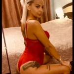 Escorte violeta : barbati matrimoniale sex bazar