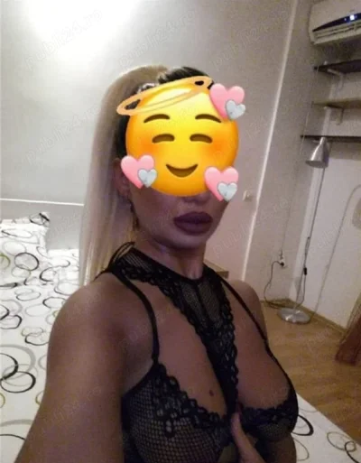 Futai cu majorete | Escorte eroii revoluției