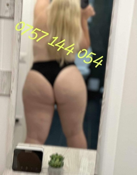 Futai cu mature cu par | Snapchat escorte