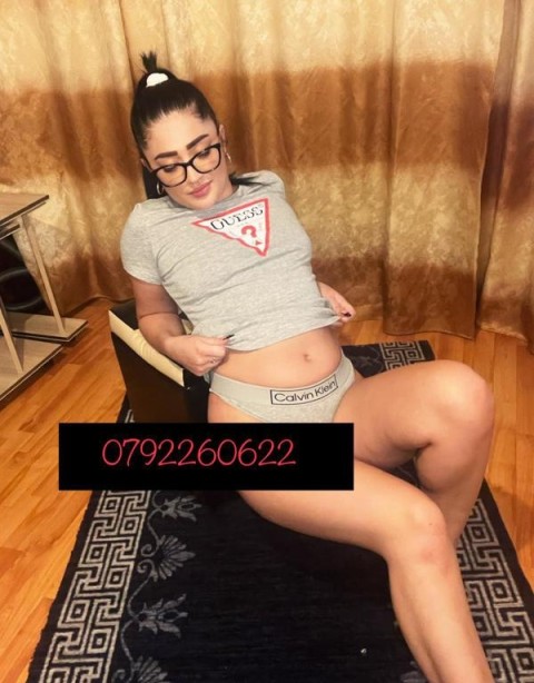 Futai pizdă rasă | Escorte sun plaza