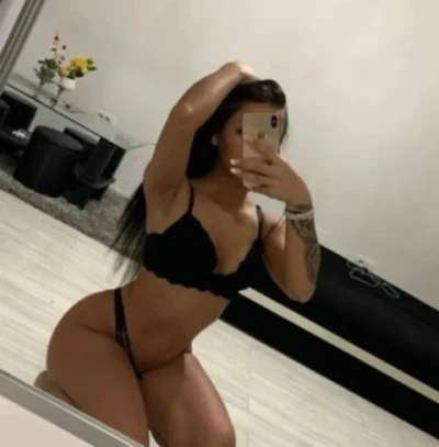 Mariana escorte : matrimoniale fete