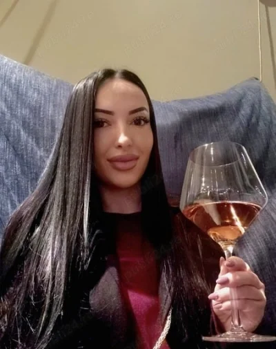 Patricia escorte : femei masturbate