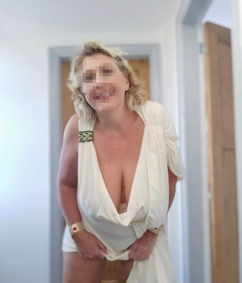 Sex cu vecinul ~ matrimoniale brașov